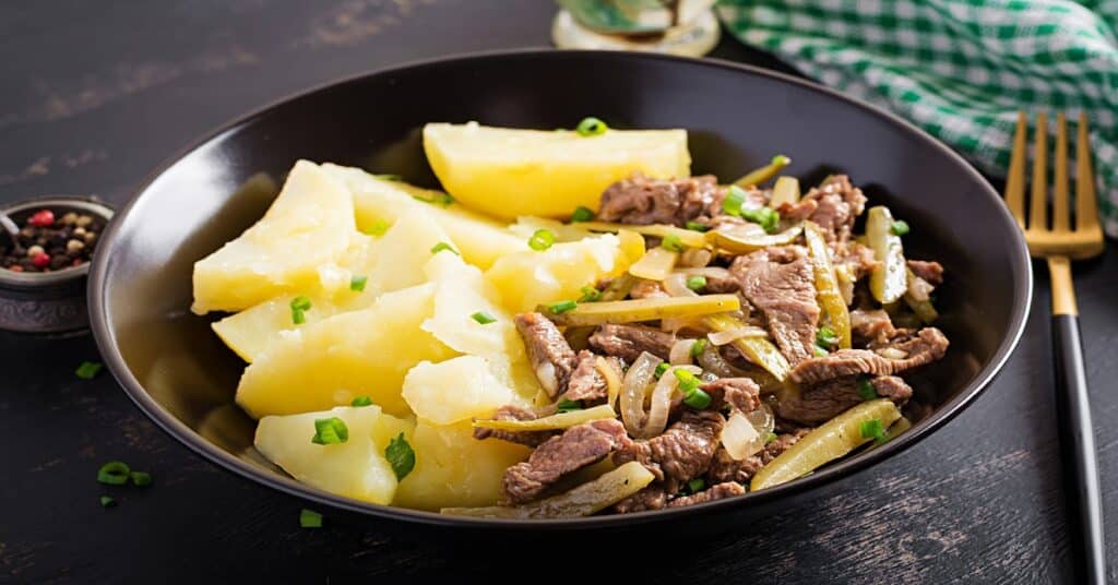 Beef Stroganoff with Potatoes Recipe