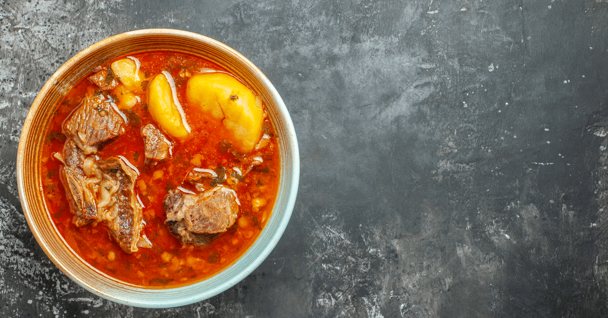 Old fashioned beef stew with tomatoes